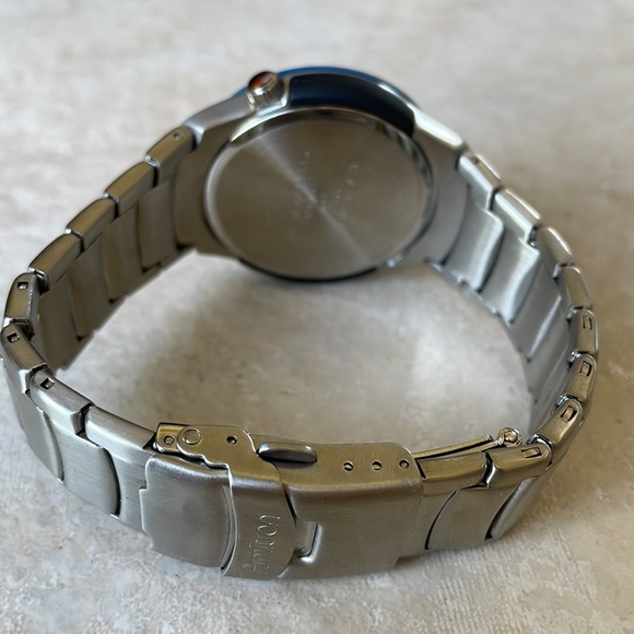 Armitron men battery water resistant 165ft stainless steel date&day w/24h - Picture 4 of 6